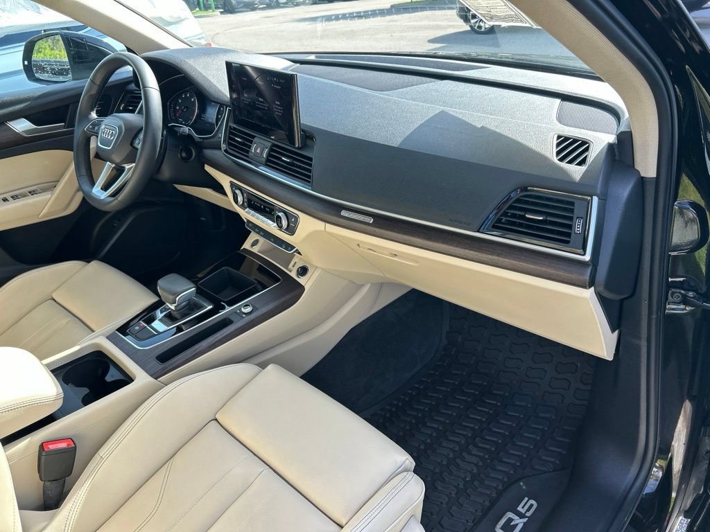 Used 2024 Audi Q5 2.0T Premium w/ Convenience Package AWD/4WD image 44