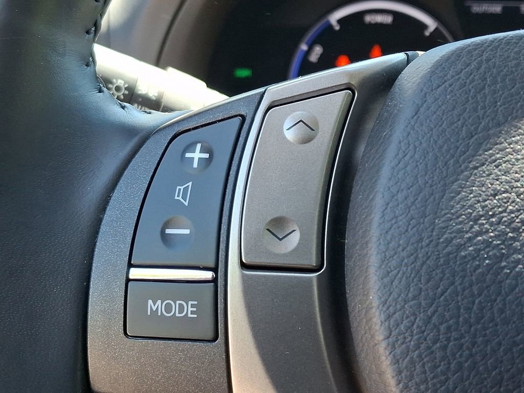 Used 2015 Lexus RX 450h AWD image 23