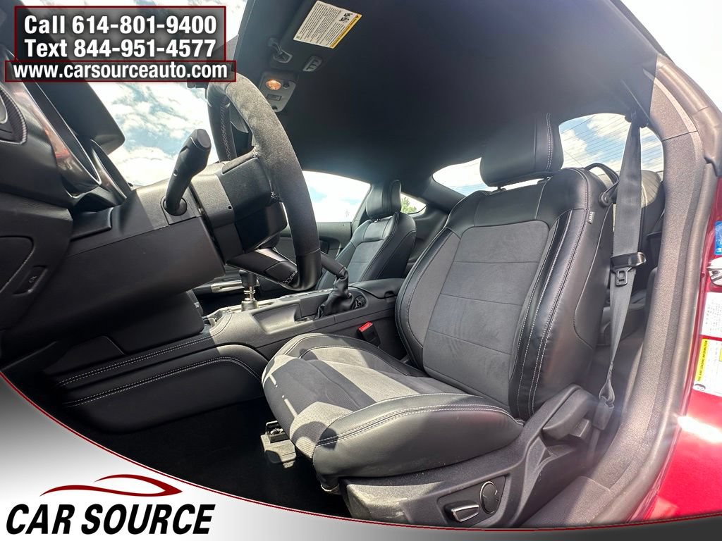 Used 2019 Ford Mustang Shelby GT350 w/ Technology Package RWD image 12
