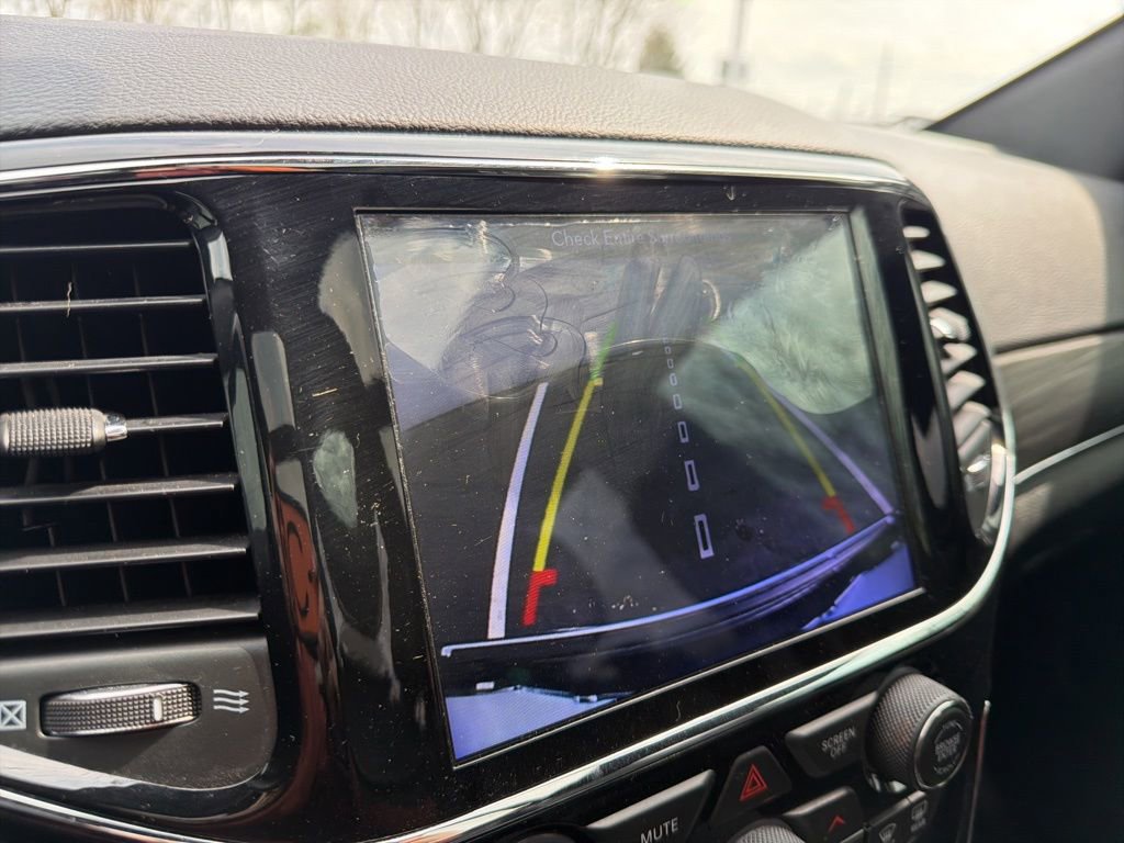 Used 2019 Jeep Grand Cherokee Limited w/ Luxury Group II image 30