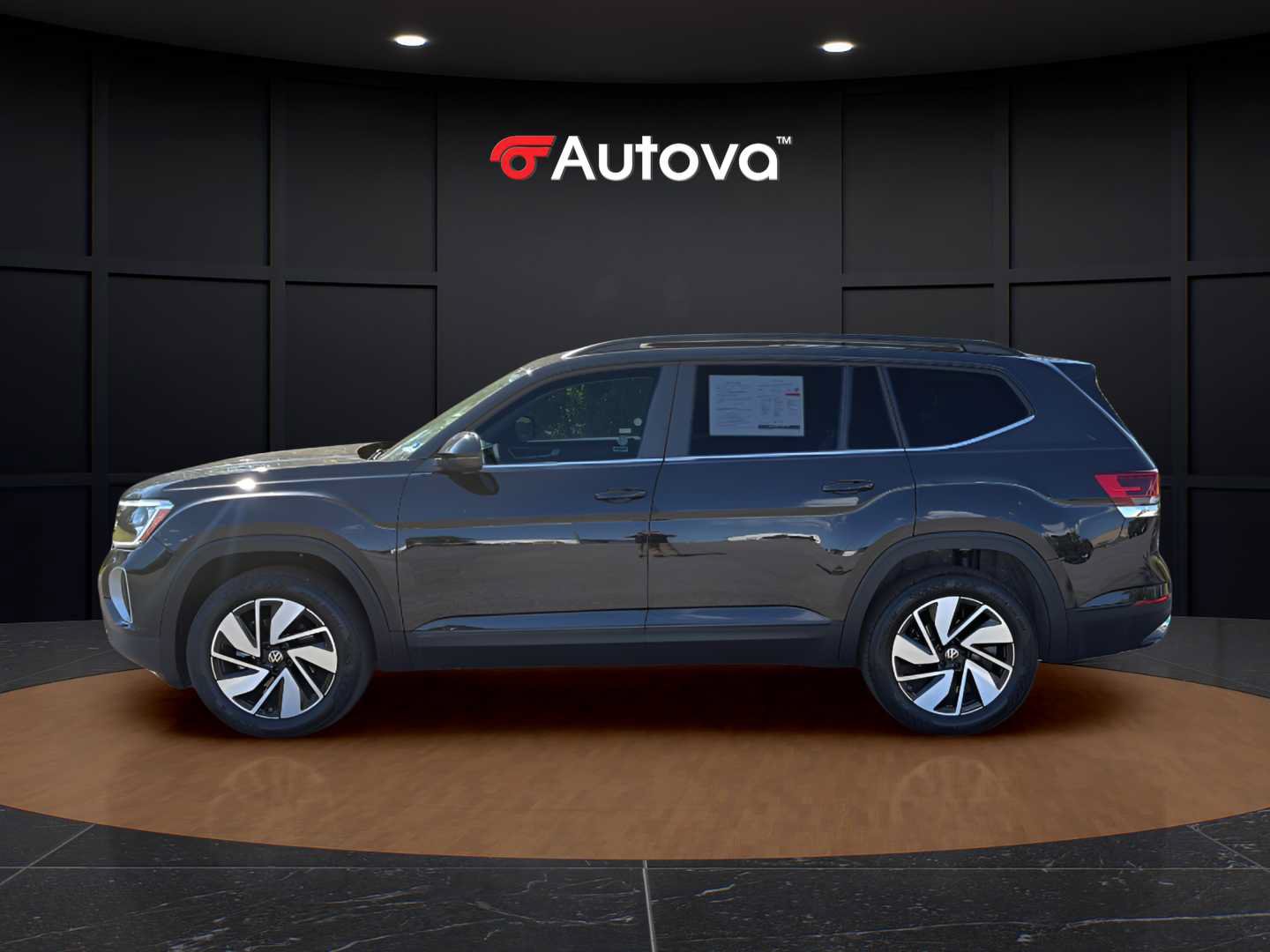 Used 2026 Volkswagen Atlas SE AWD/4WD image 2