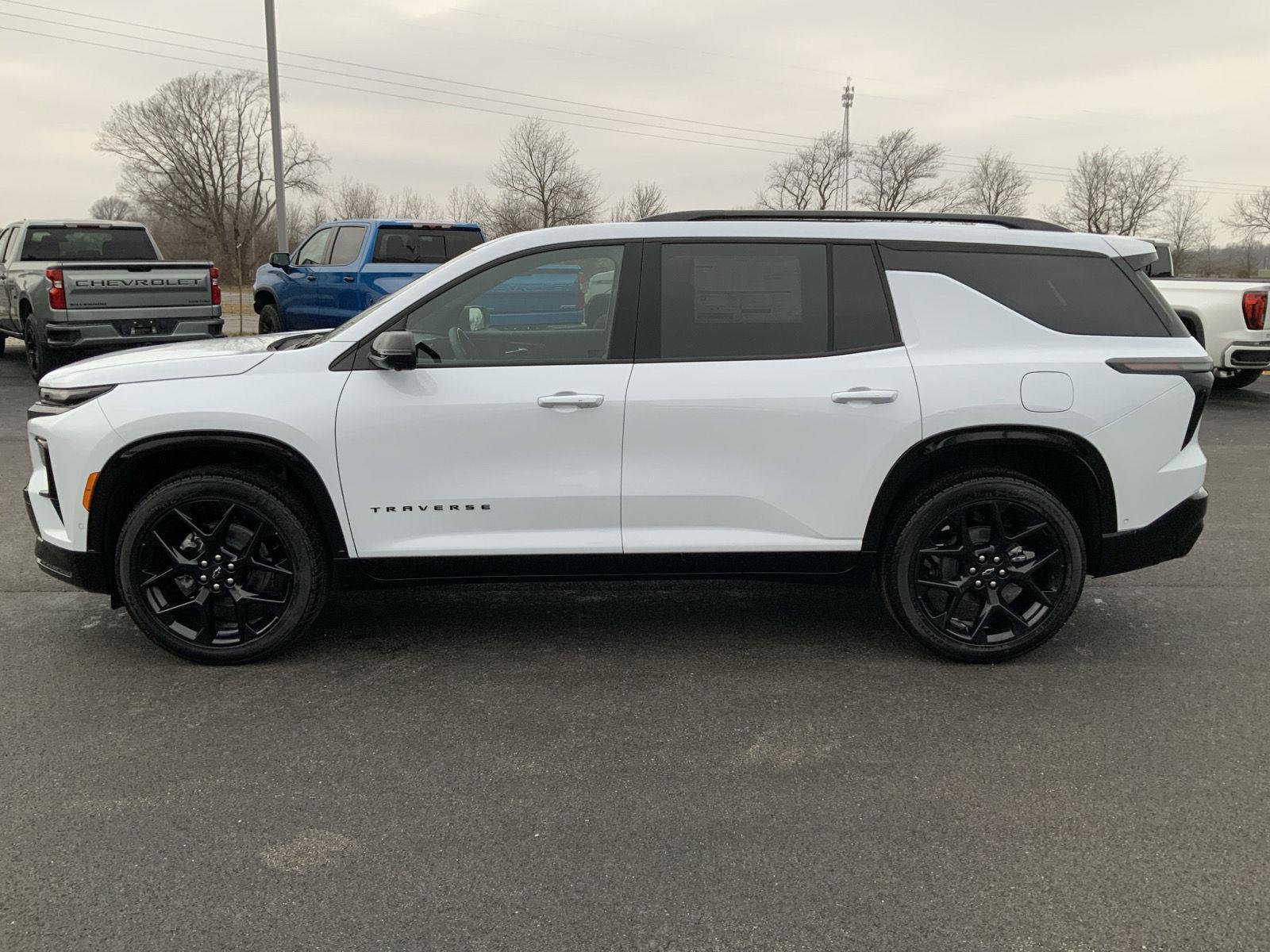 New 2026 Chevrolet Traverse RS w/ LPO, Floor Liner Package image 9