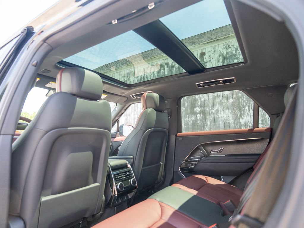 New 2026 Land Rover Range Rover Sport Dynamic SE AWD/4WD image 22