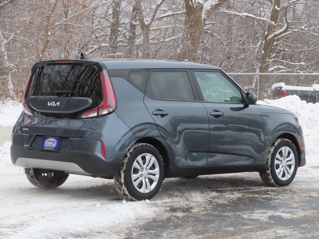 Certified 2023 Kia Soul LX image 3