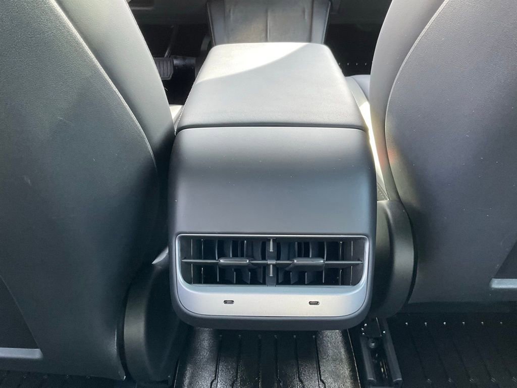 Used 2023 Tesla Model 3 Standard Range RWD image 34