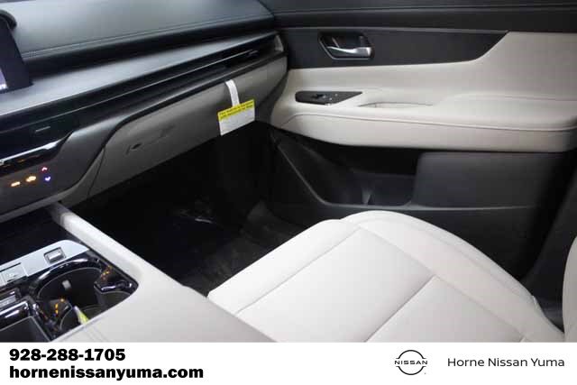 Certified 2025 Nissan Murano SV image 13