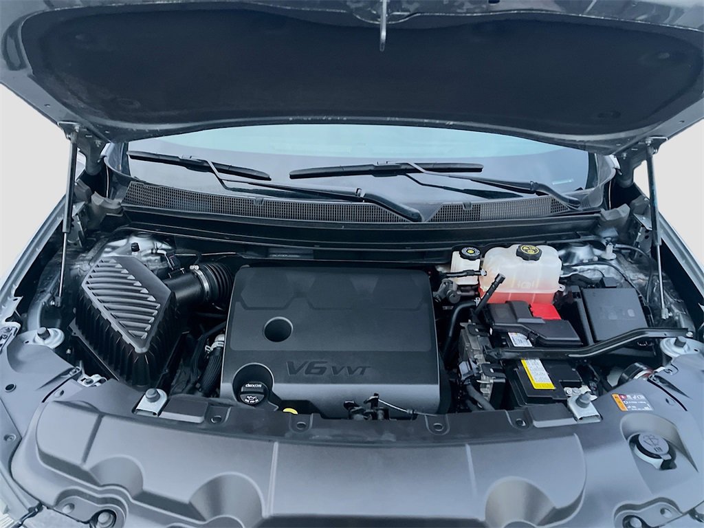 Used 2023 Chevrolet Traverse Premier w/ Redline Edition image 33