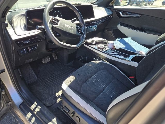 Used 2022 Kia EV6 GT-Line w/ GT-Line Suede Seat Package AWD/4WD image 2