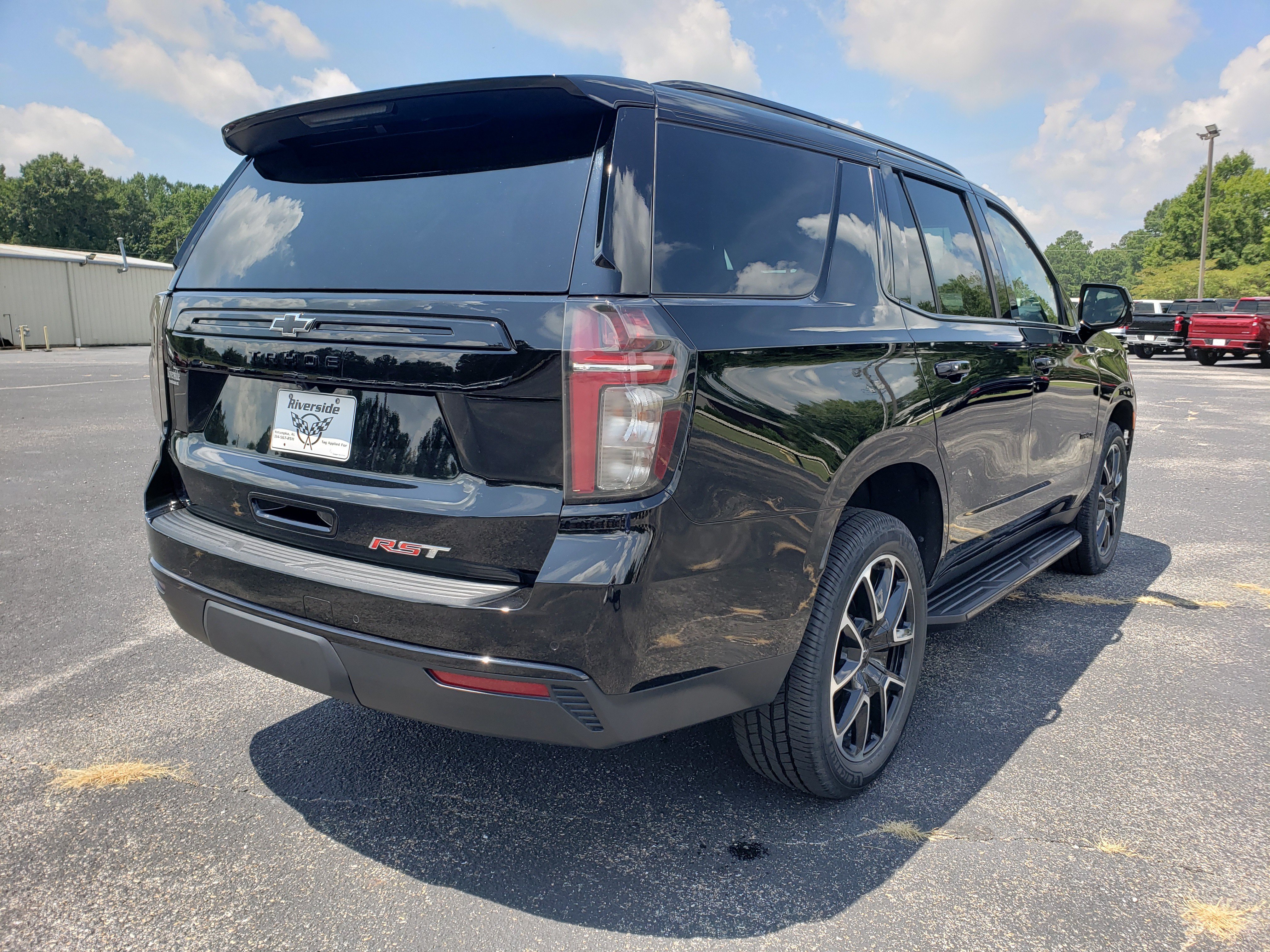 Used 2023 Chevrolet Tahoe RST w/ Luxury Package RWD image 3