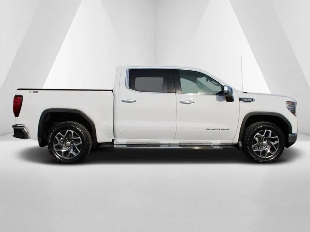 New 2026 GMC Sierra 1500 SLT image 8