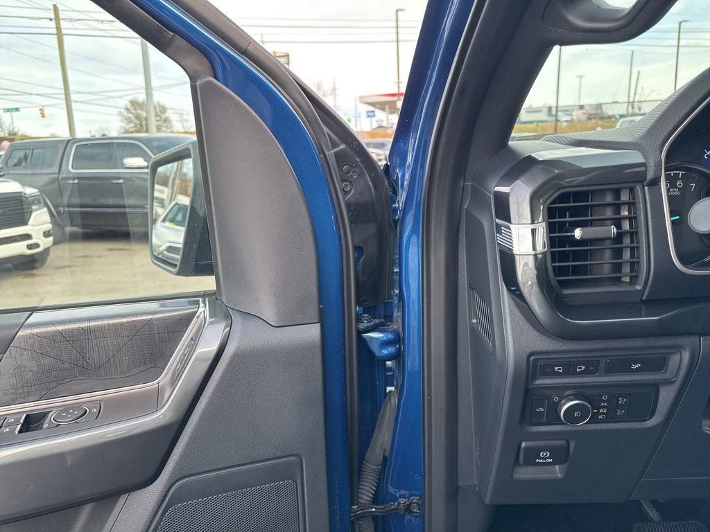 Used 2022 Ford F150 XLT w/ Equipment Group 302A High image 12