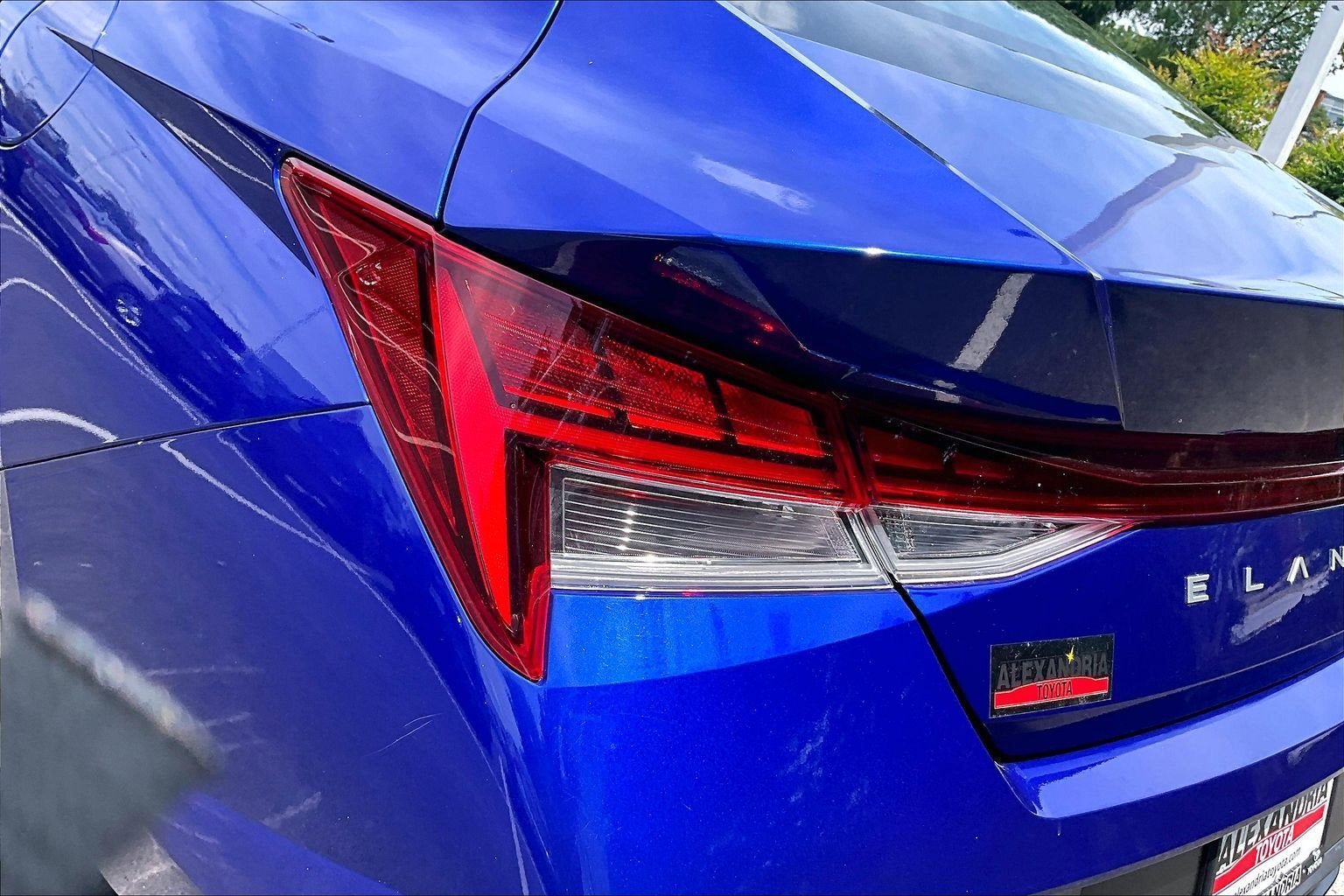 Used 2024 Hyundai Elantra Limited FWD image 28