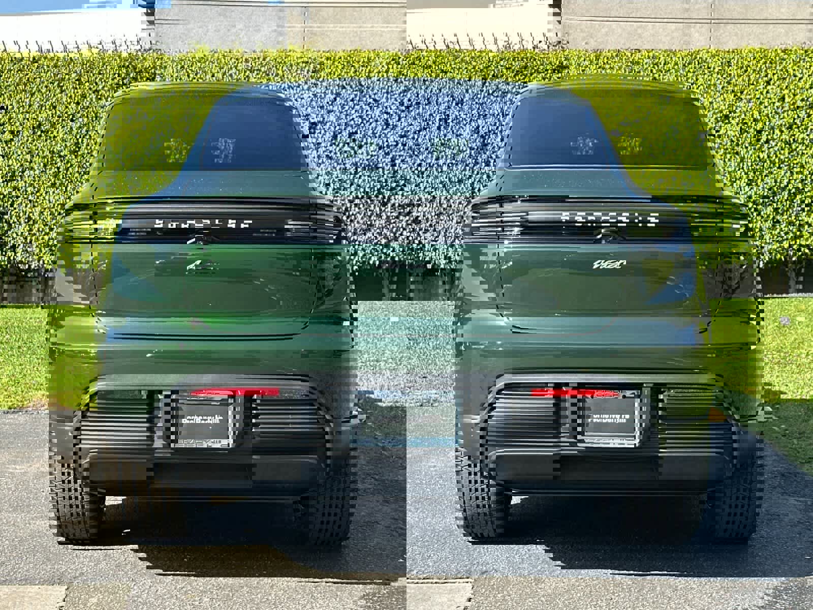 New 2026 Porsche Macan Electric image 7