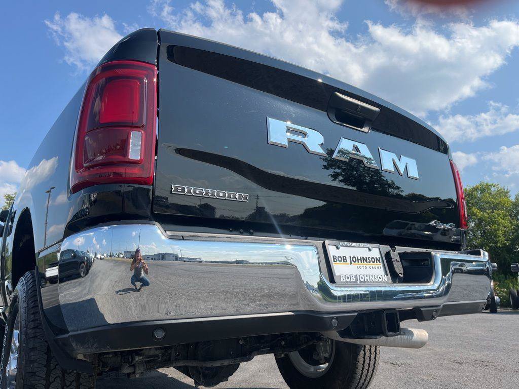 New 2025 RAM 2500 Big Horn AWD/4WD image 11