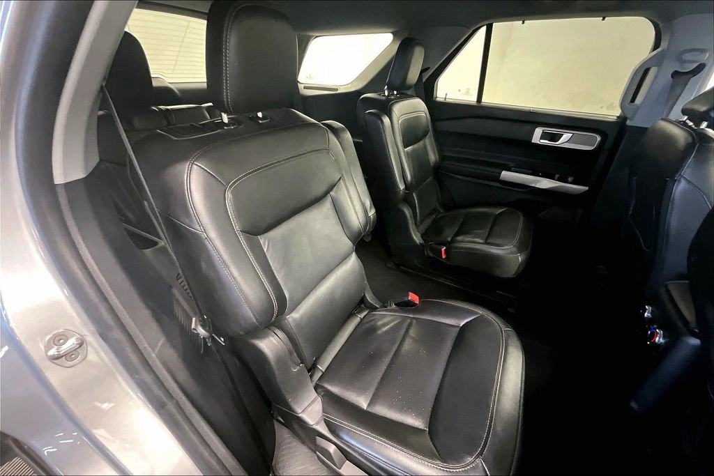 Used 2022 Ford Explorer Limited w/ Equipment Group 301A image 23