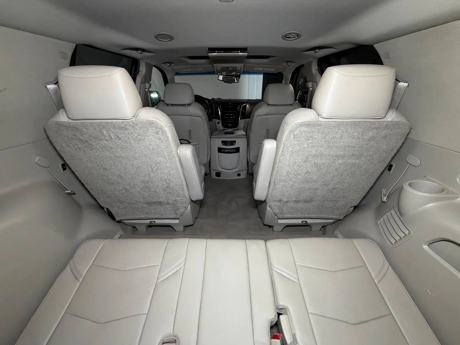 Used 2015 Cadillac Escalade Premium AWD/4WD image 16