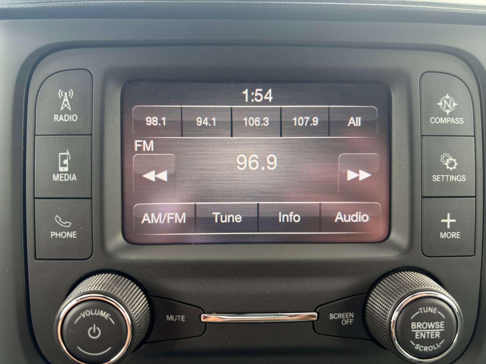 Used 2022 RAM 1500 Big Horn AWD/4WD image 22