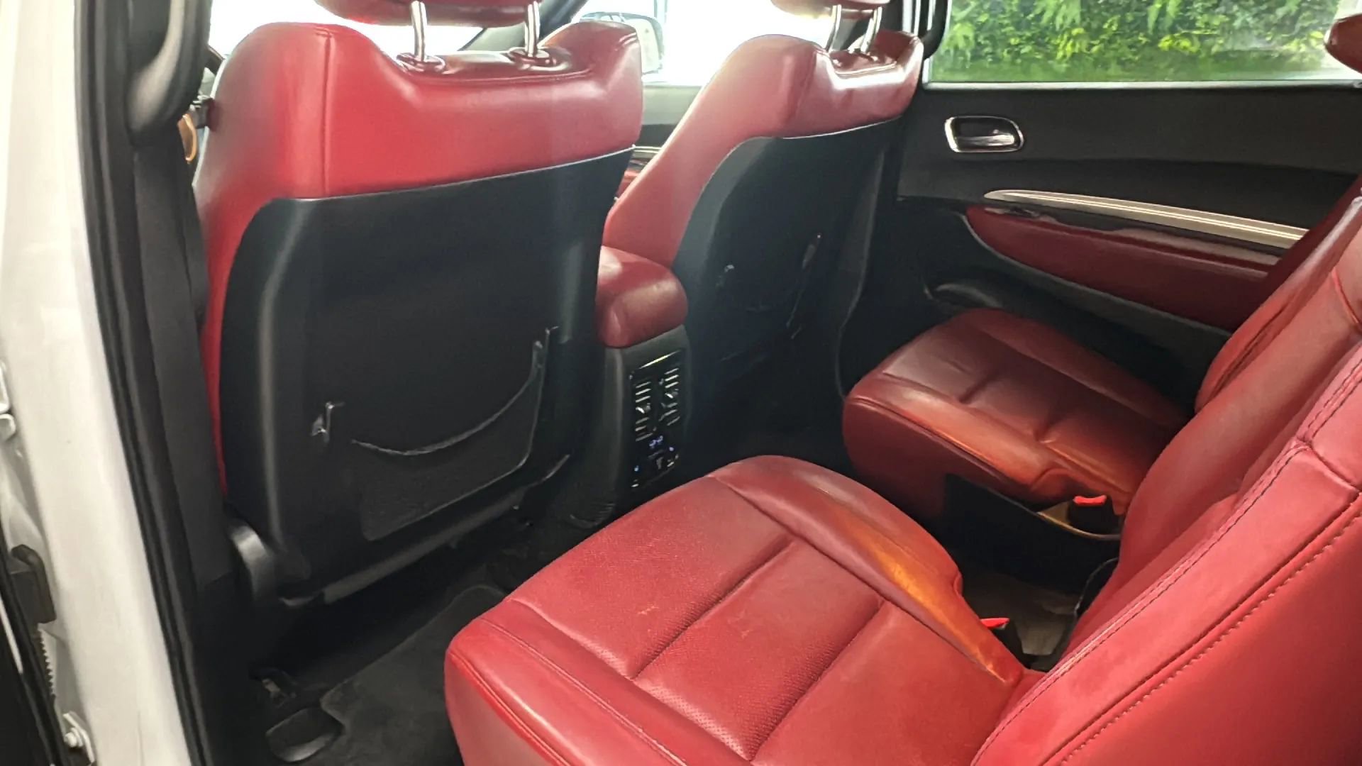 Used 2015 Dodge Durango R/T w/ Technology Group RWD image 29
