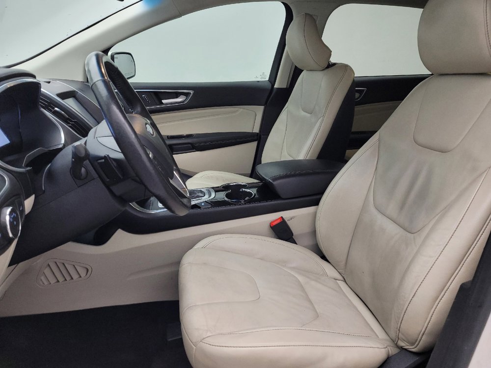 Used 2015 Ford Edge Titanium w/ Technology Package FWD image 17