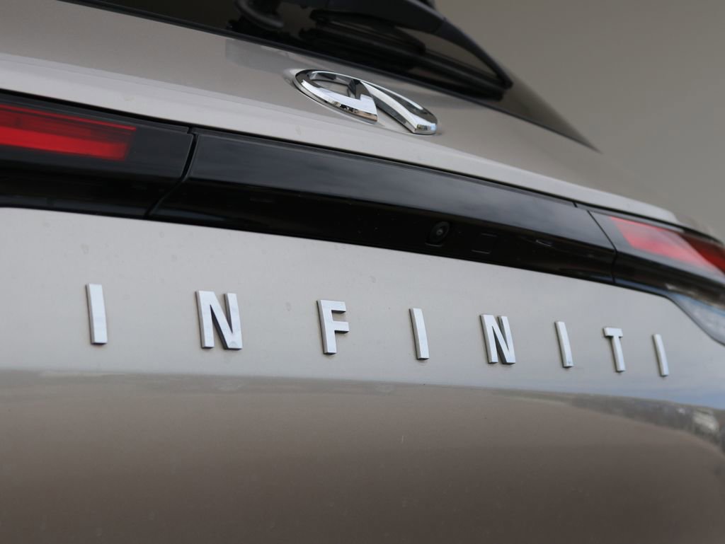 Certified 2023 INFINITI QX60 Luxe w/ Cargo Package AWD/4WD image 36