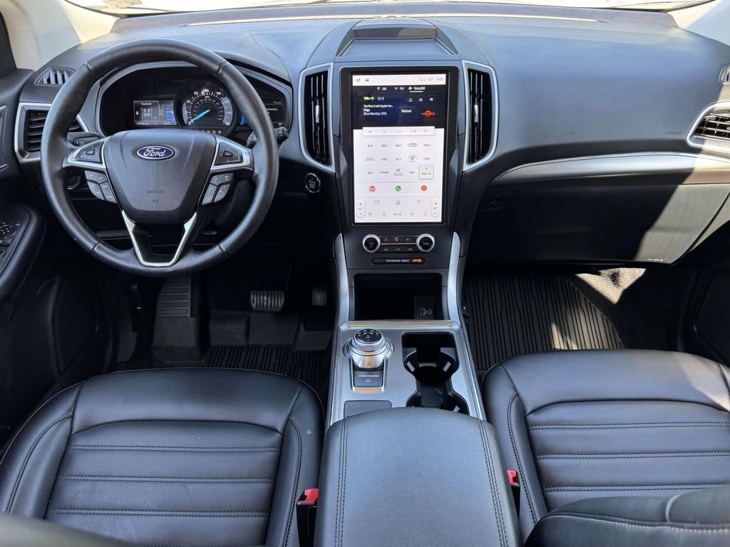 Used 2022 Ford Edge SEL w/ Convenience Package AWD/4WD image 2