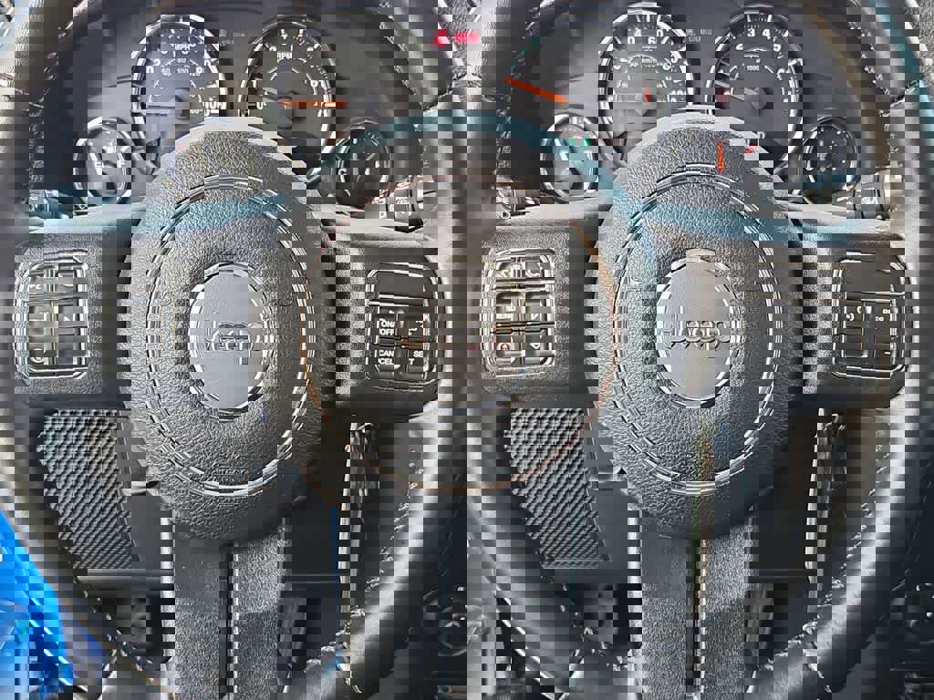 Used 2015 Jeep Wrangler Unlimited Sport w/ Quick Order Package 24S AWD/4WD image 23