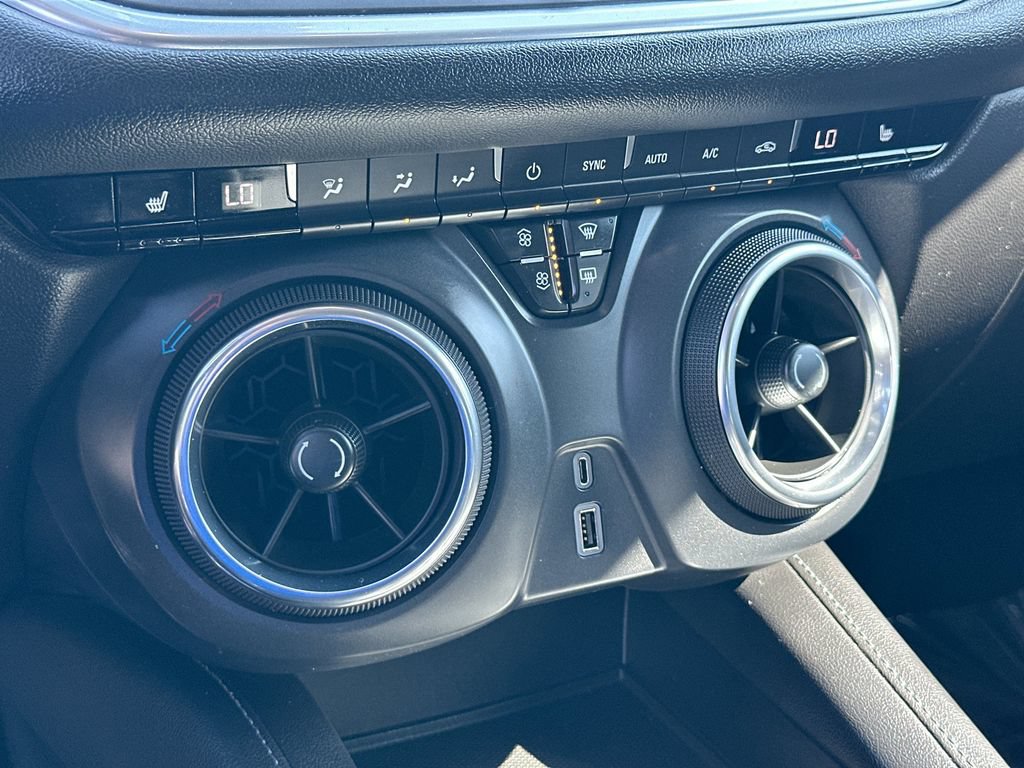 Certified 2019 Chevrolet Blazer LT FWD image 15