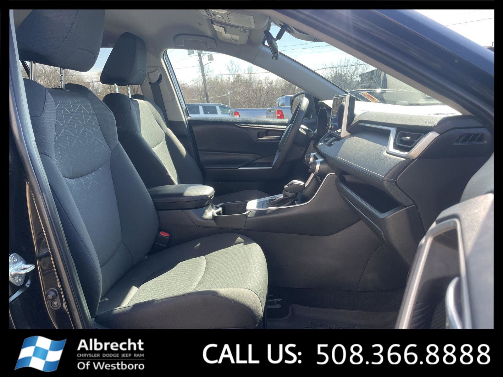 Used 2024 Toyota RAV4 AWD Hybrid image 19