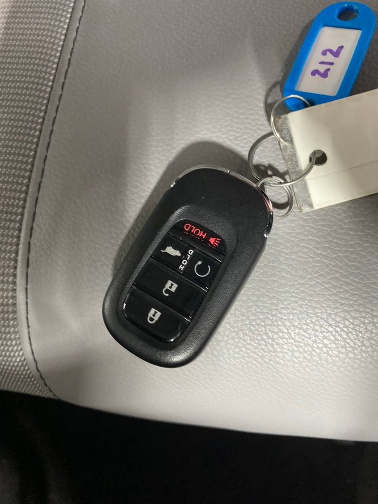 Used 2025 Honda Pilot Touring image 20