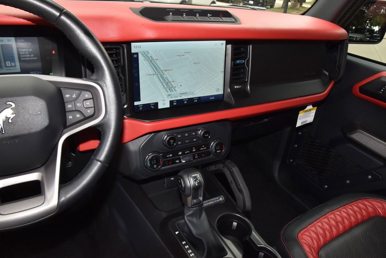 Used 2023 Ford Bronco Wildtrak AWD/4WD image 26