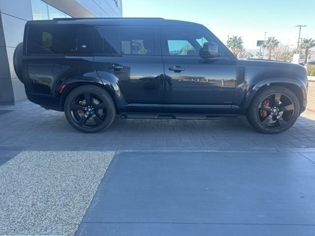 Used 2024 Land Rover Defender 130 X image 4