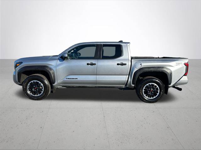 Certified 2024 Toyota Tacoma TRD Off-Road w/ TRD Off Road Premium Package AWD/4WD image 11