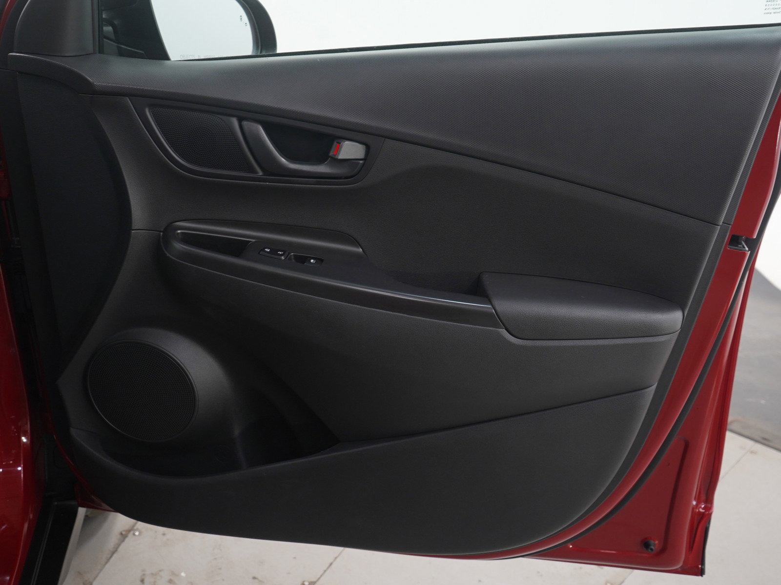 Used 2021 Hyundai Kona SEL w/ Cargo Package image 11