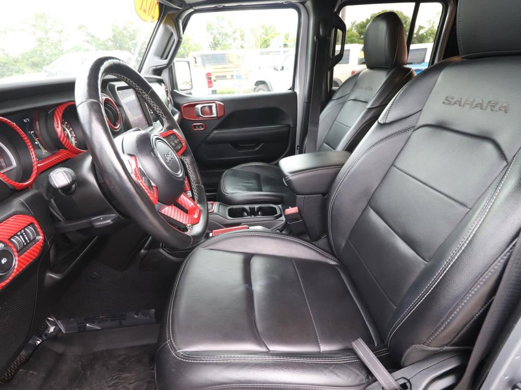 Used 2021 Jeep Wrangler Unlimited Sahara AWD/4WD image 2