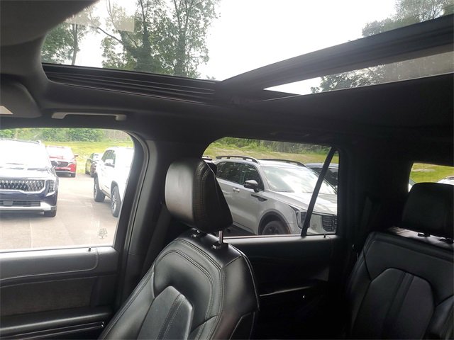 Used 2021 Ford Expedition Max Limited image 10