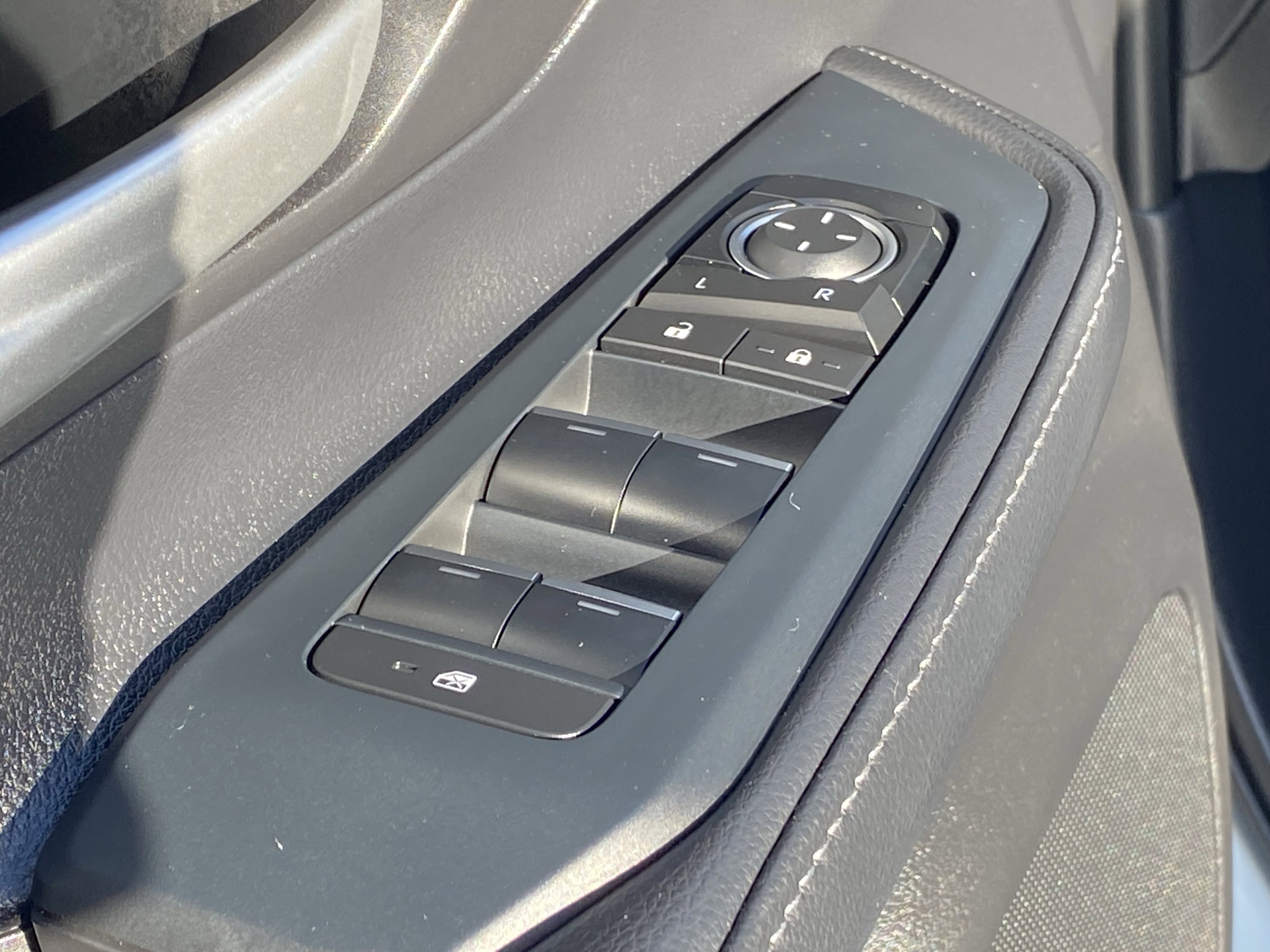 Certified 2025 Toyota Grand Highlander FWD image 29