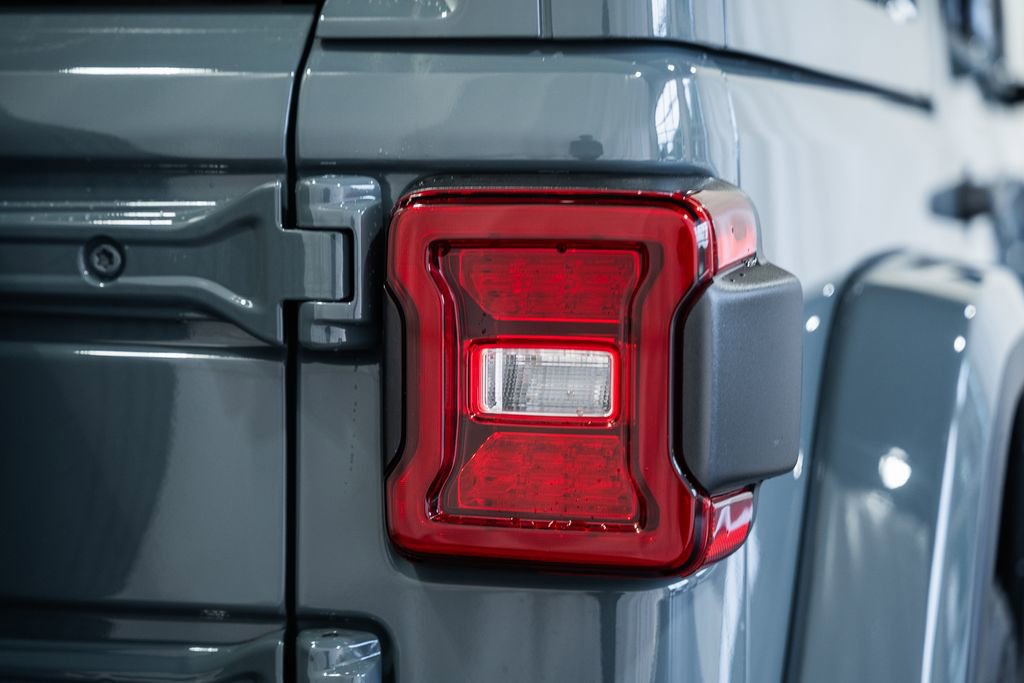 New 2026 Jeep Wrangler Unlimited Sahara AWD/4WD image 7