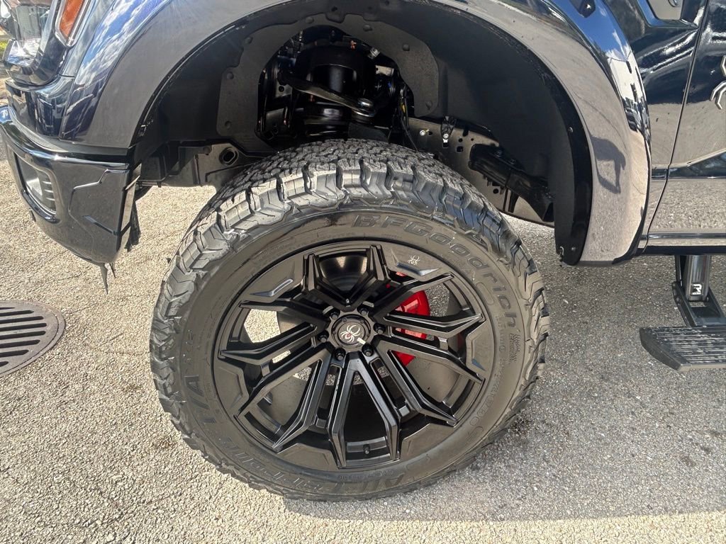 New 2025 Ford F150 XLT w/ Equipment Group 303A High image 19