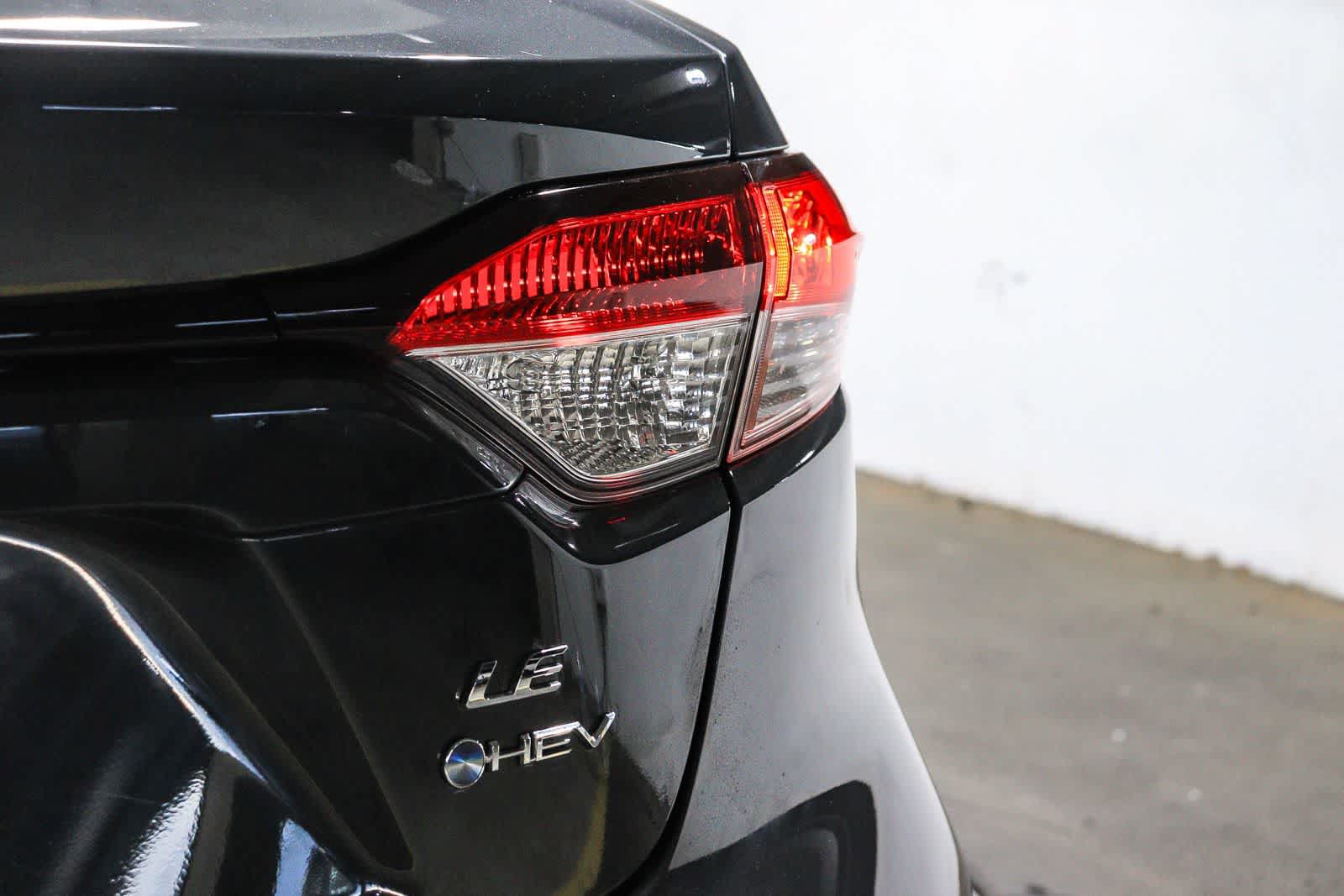 Certified 2025 Toyota Corolla LE FWD image 13