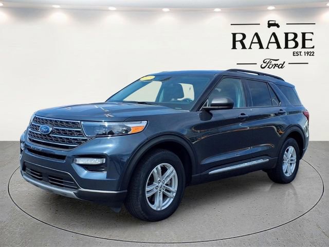 Used 2023 Ford Explorer XLT w/ Equipment Group 202A AWD/4WD image 3
