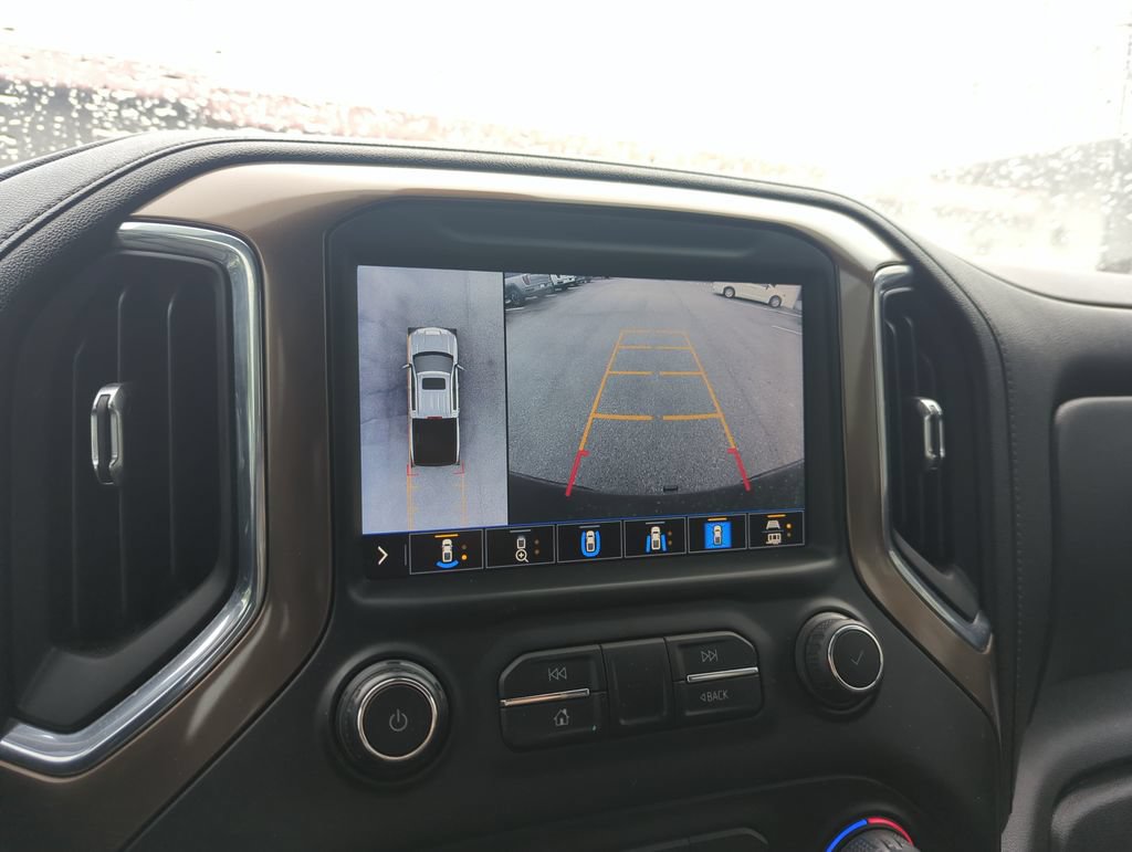 Used 2020 Chevrolet Silverado 1500 High Country w/ Technology Package AWD/4WD image 24