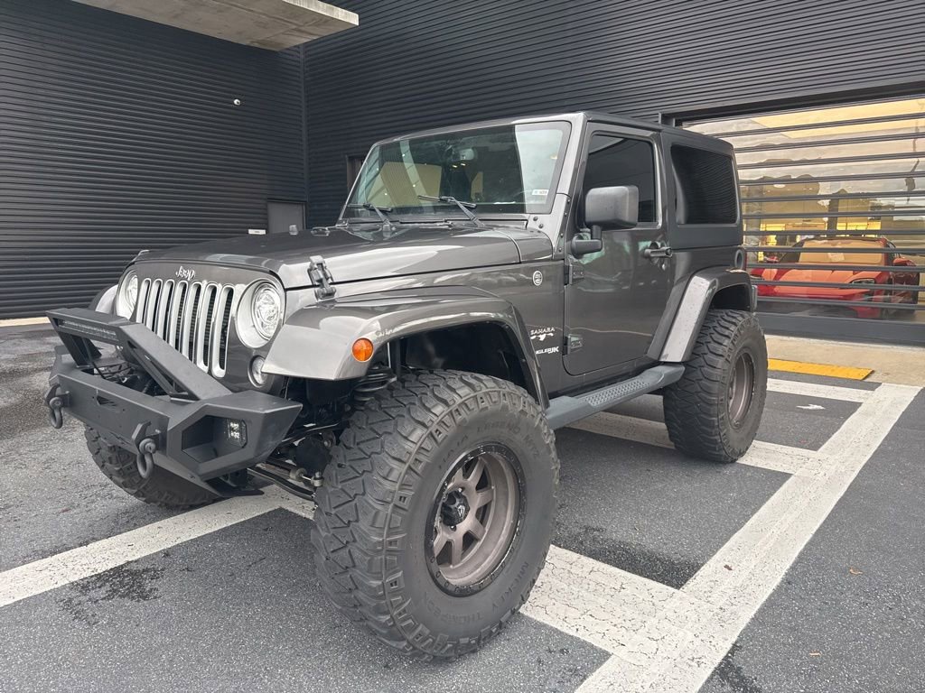 Used 2018 Jeep Wrangler Sahara w/ Connectivity Group AWD/4WD video 1