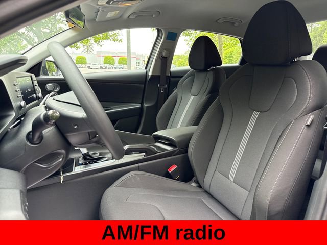 Used 2026 Hyundai Elantra SE w/ Cargo Package FWD image 14