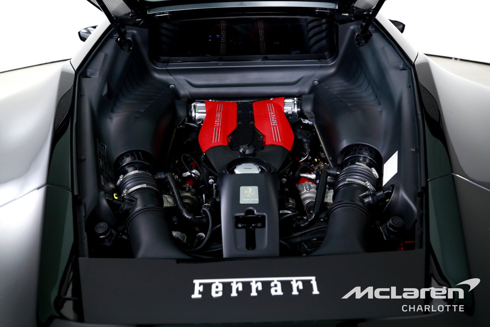 Used 2017 Ferrari 488 GTB RWD image 22