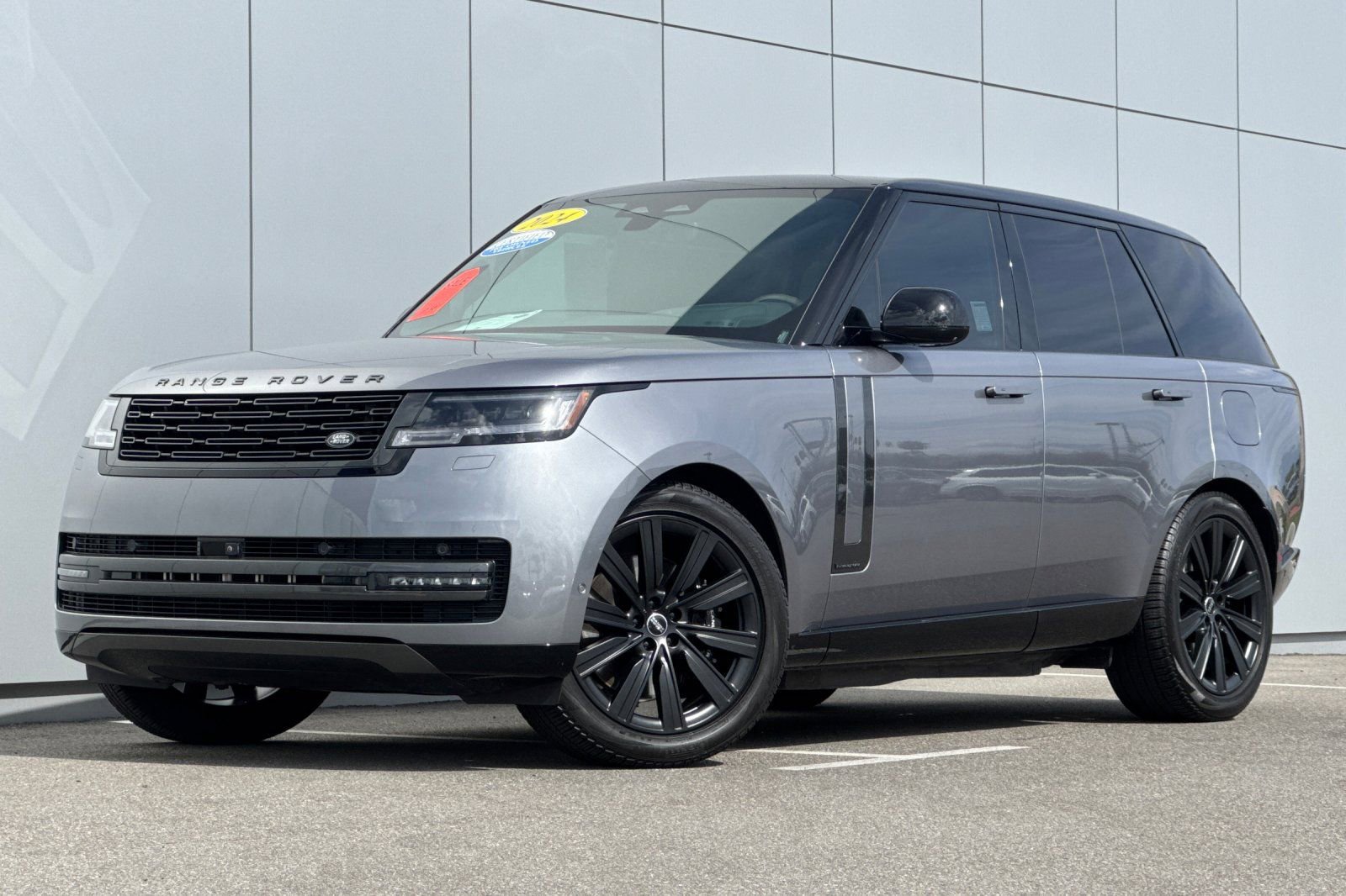 Used 2024 Land Rover Range Rover Autobiography image 1
