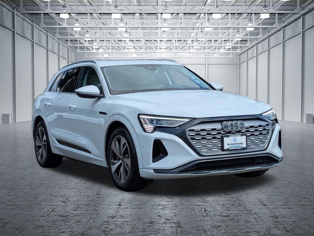 Used 2024 Audi Q8 e-tron Premium Plus w/ Premium Plus Package AWD/4WD image 7