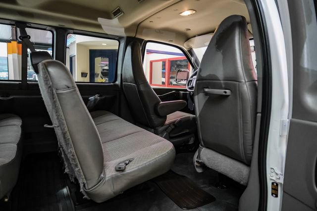 Used 2017 Chevrolet Express 3500 LT w/ LT Preferred Equipment Group RWD image 34