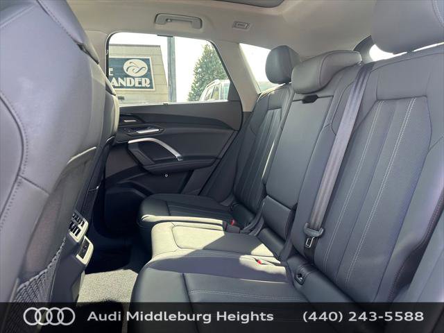 Certified 2025 Audi Q5 Premium Plus image 22