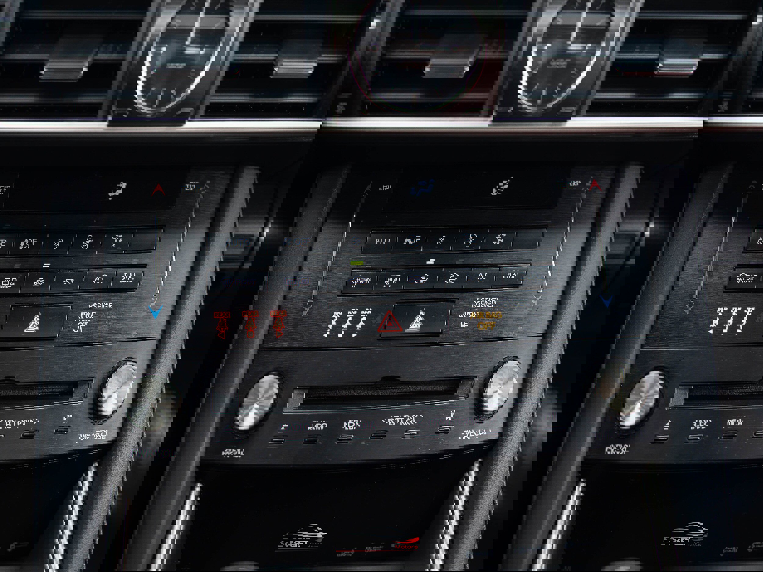 Used 2018 Lexus IS 300 F Sport w/ F Sport Package image 32