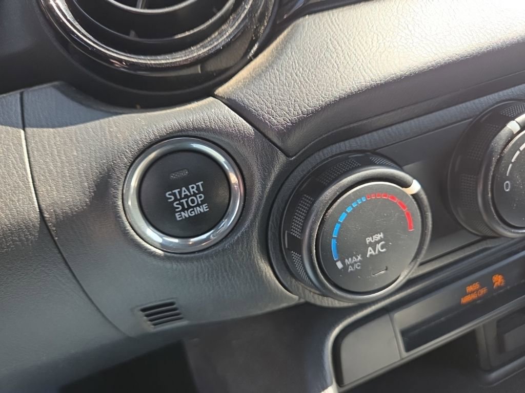 Used 2021 MAZDA MX-5 Miata Club image 27